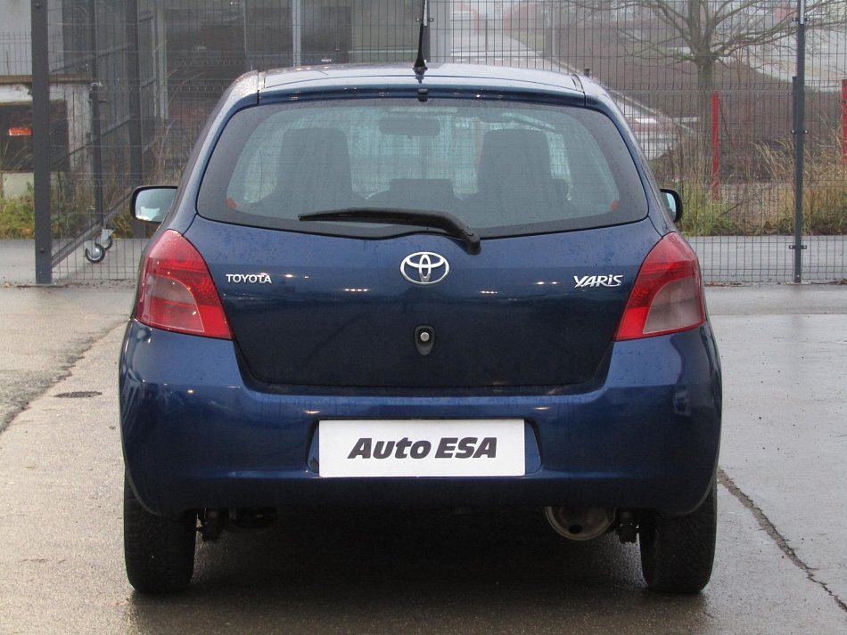 Toyota Yaris 1.0i 