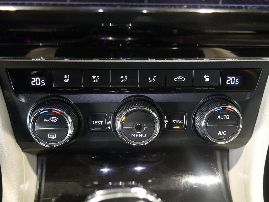 Škoda Superb III 2.0TDi L&K