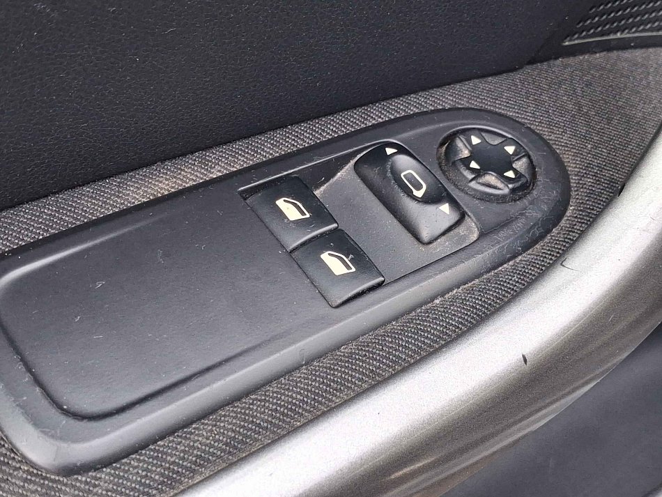 Peugeot 308 1.4i 