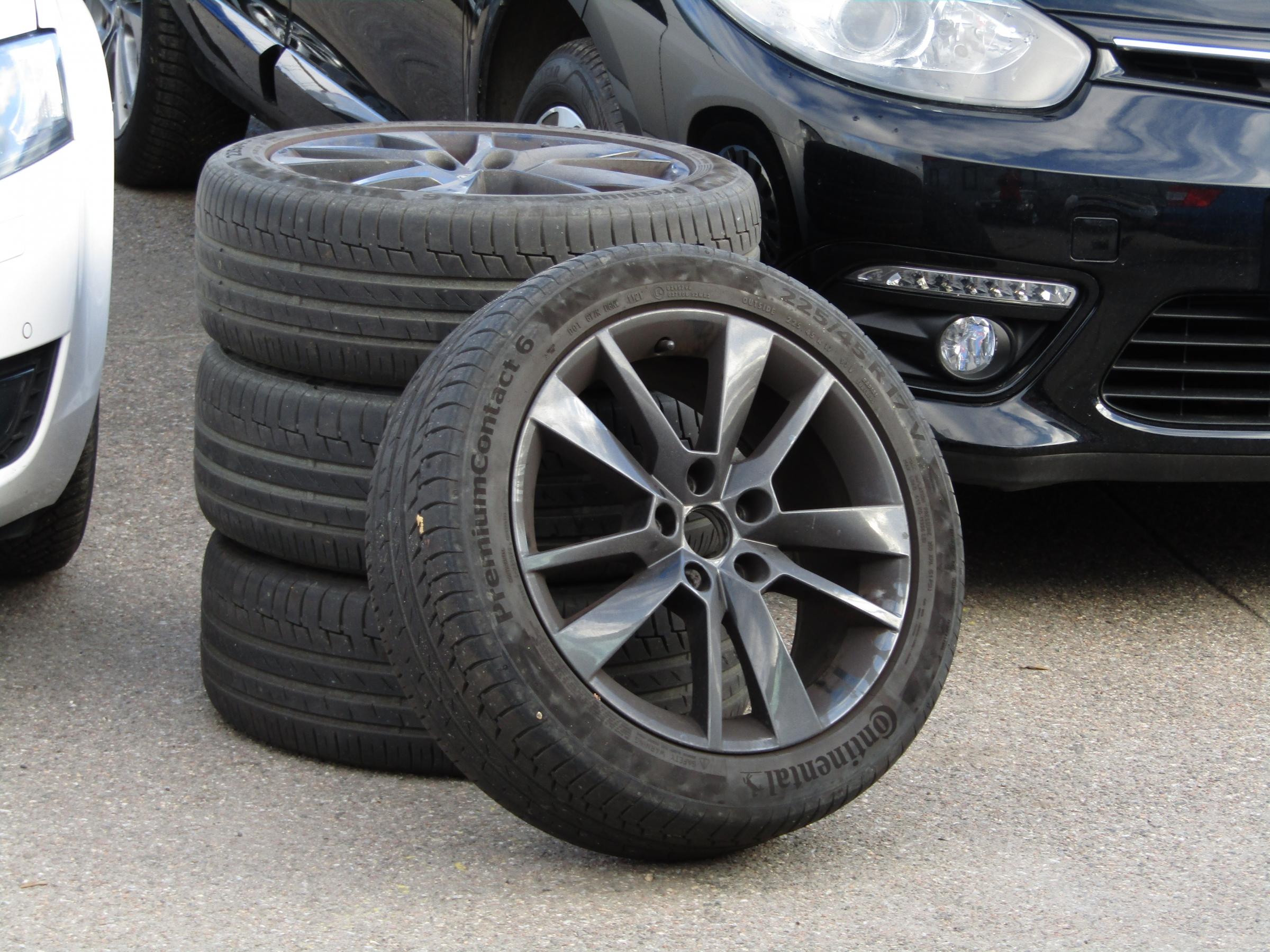 Škoda Octavia III, 2013 - pohled č. 20