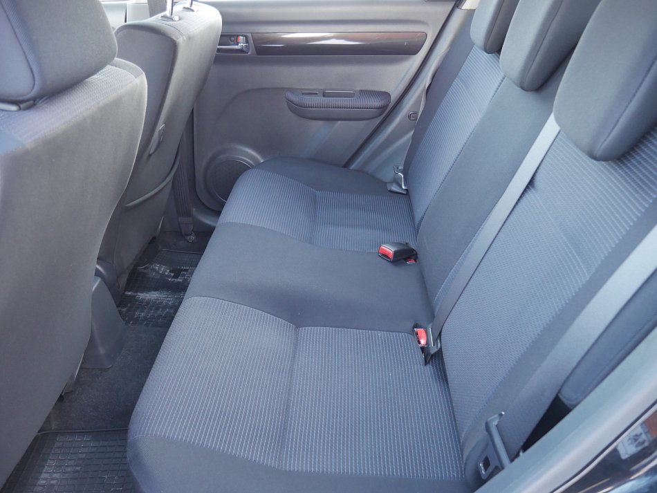 Suzuki Swift 1.3i  4x4