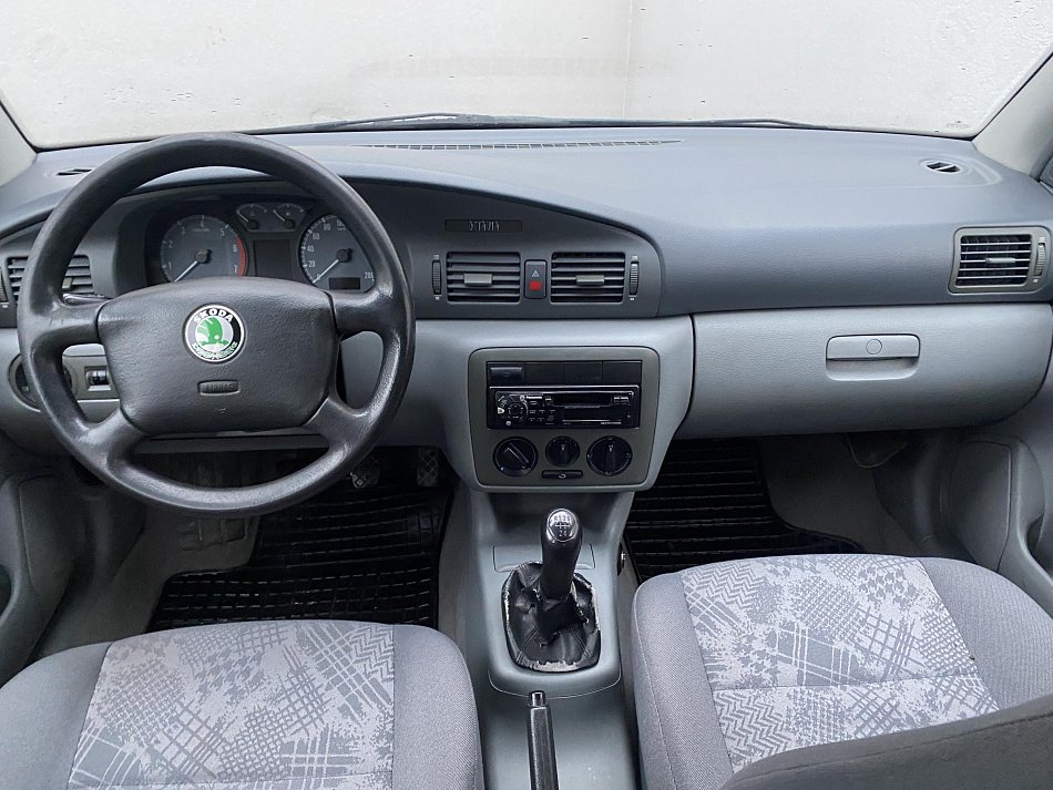 Škoda Octavia 1.6 i 