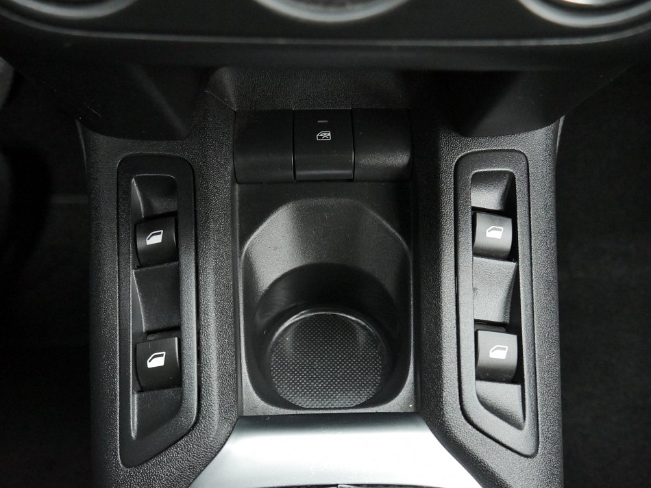 Peugeot 301 1.6 VTi Allure