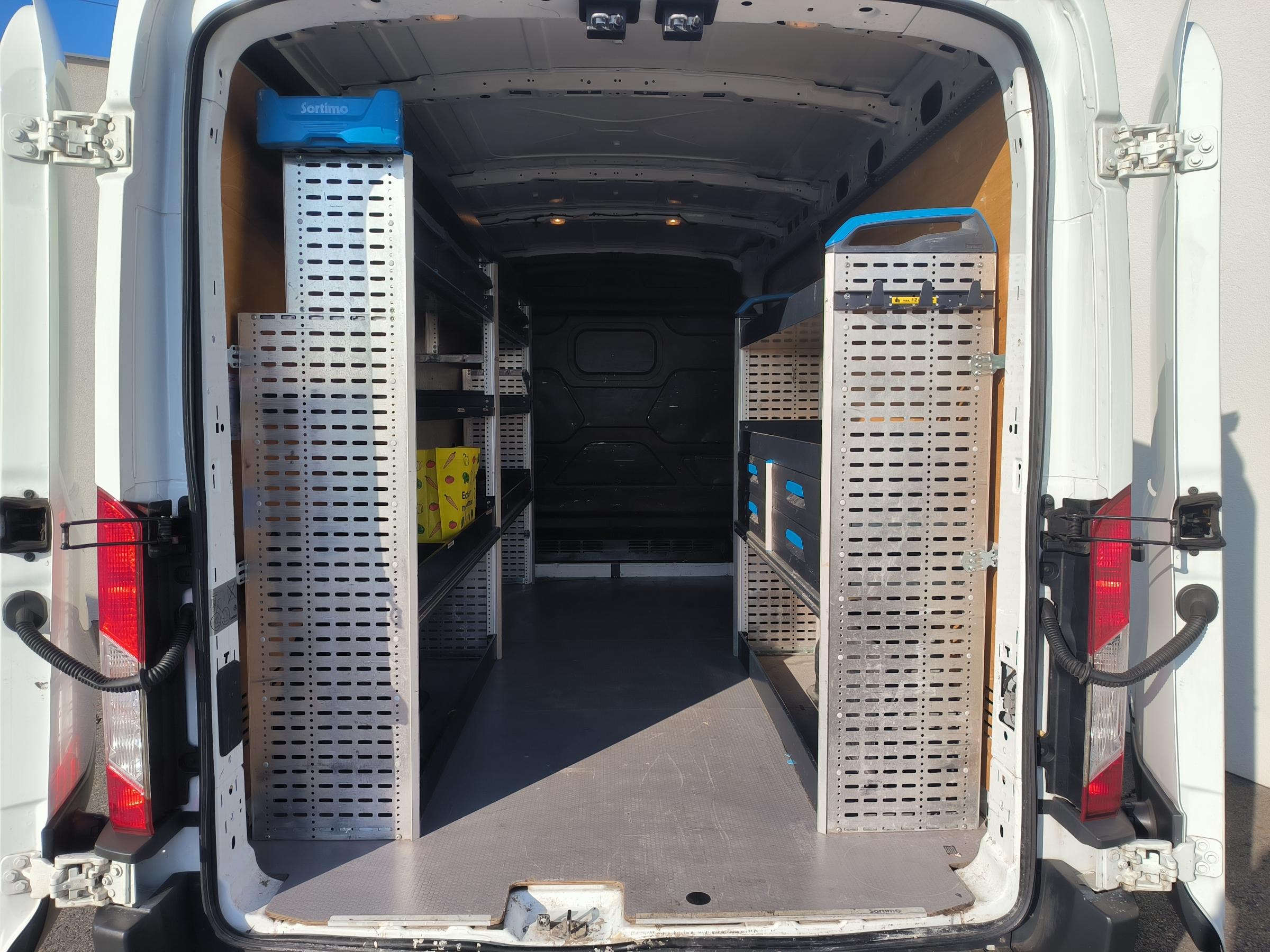 Ford Transit, 2018 - pohled č. 8