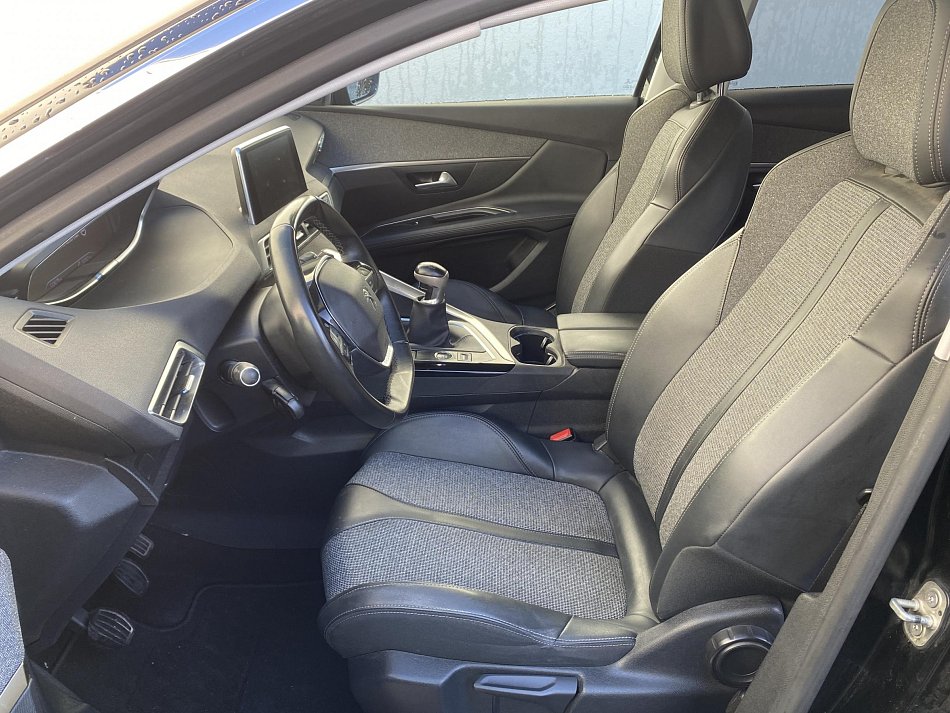 Peugeot 3008 1.5 HDi Allure