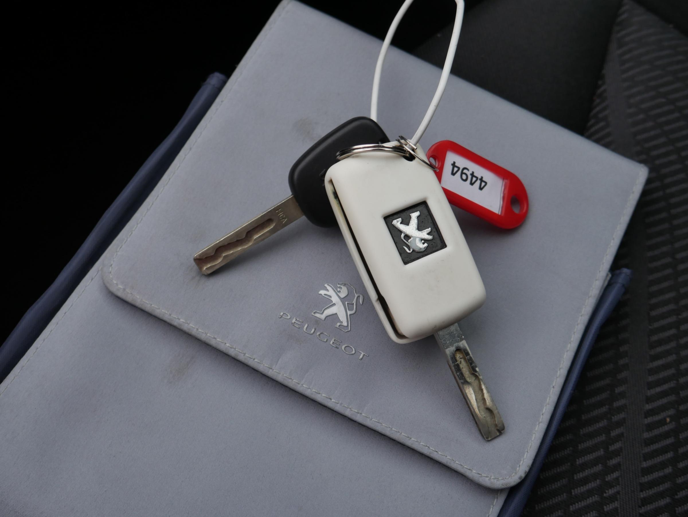 Peugeot 308, 2013 - pohled č. 18