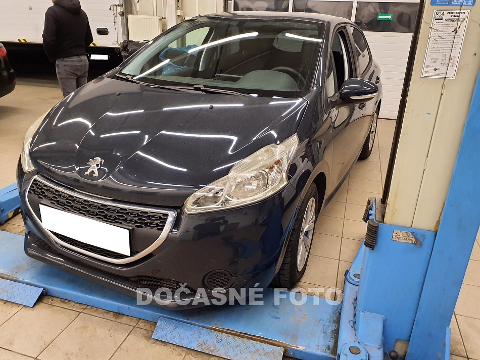 Peugeot 208 1.0 i 