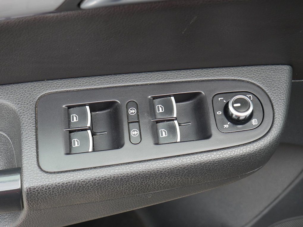 Volkswagen Sharan 2.0 TDi 