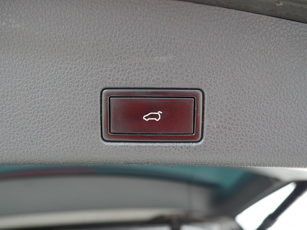 Volkswagen Sharan 2.0 TDi 