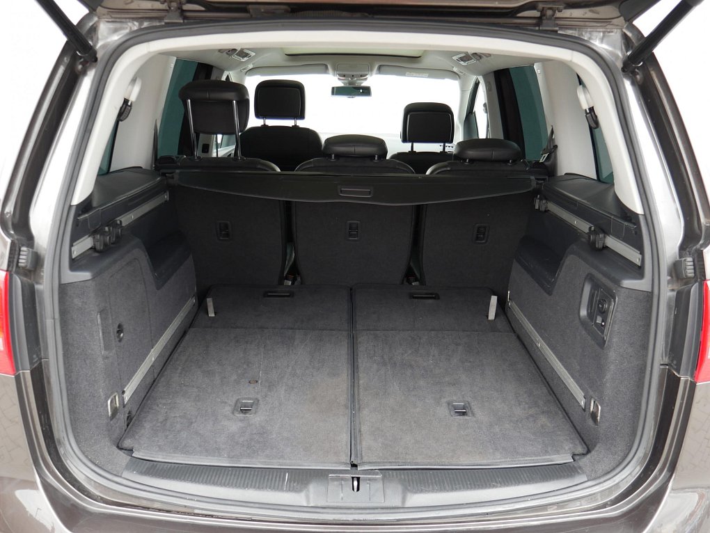 Volkswagen Sharan 2.0 TDi 