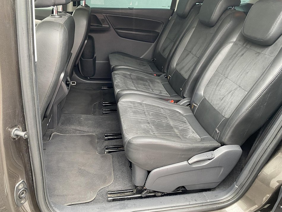 Volkswagen Sharan 2.0 TDi 