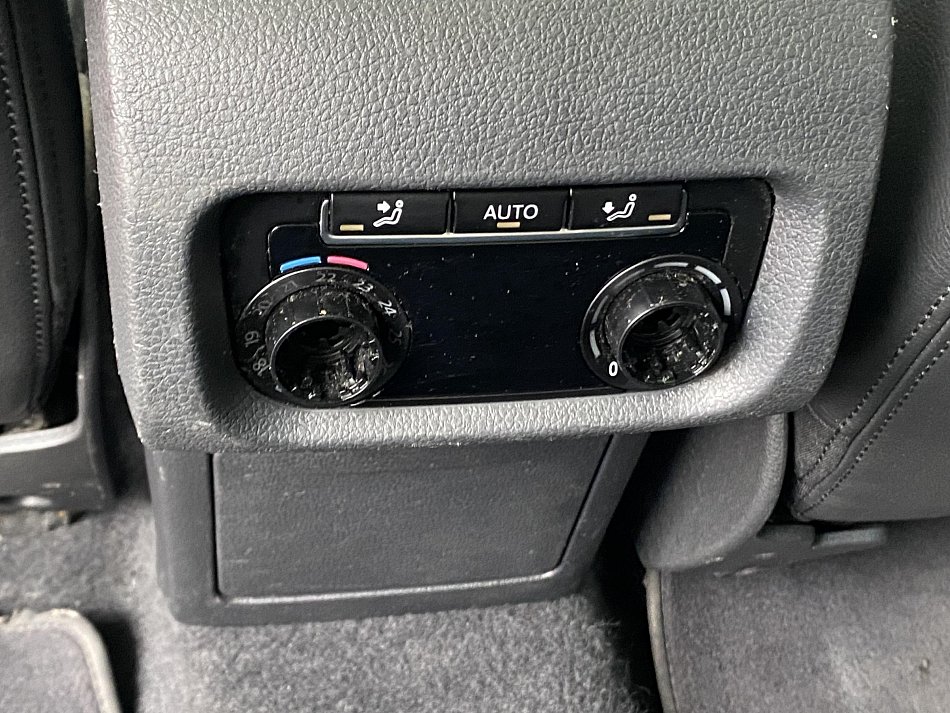 Volkswagen Sharan 2.0 TDi 