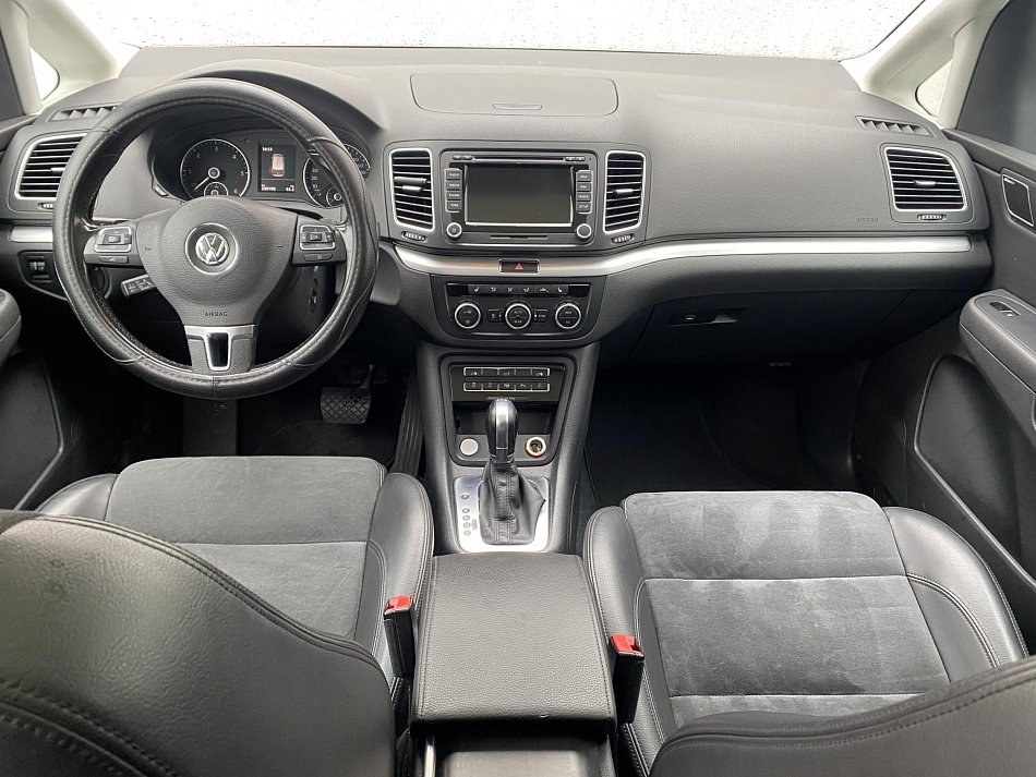 Volkswagen Sharan 2.0 TDi 