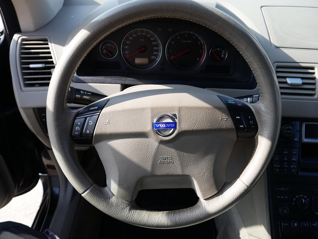 Volvo XC90 2.5 T  AWD 7míst