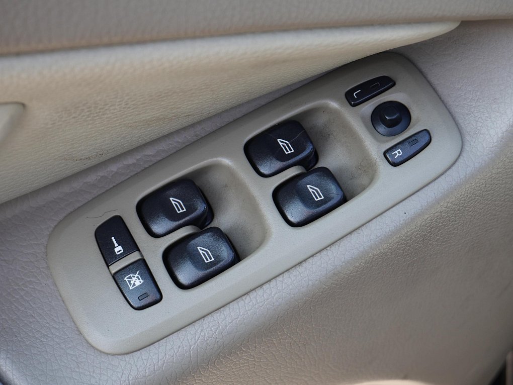 Volvo XC90 2.5 T  AWD 7míst