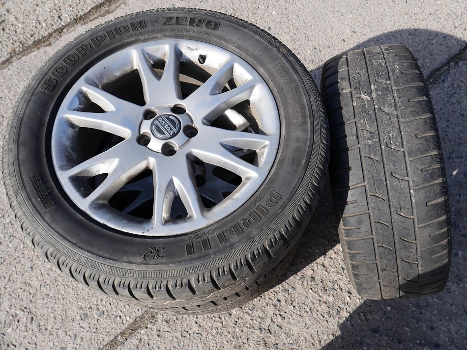 Volvo XC90 2.5 T  AWD 7míst