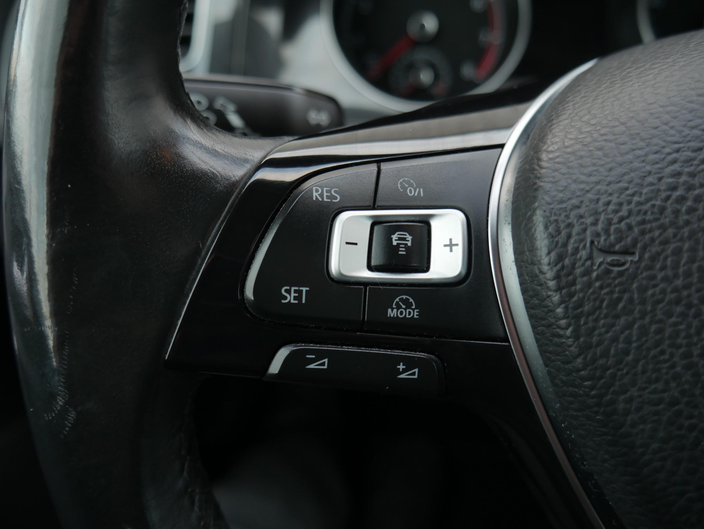 Volkswagen Golf, 2018 - pohled č. 12