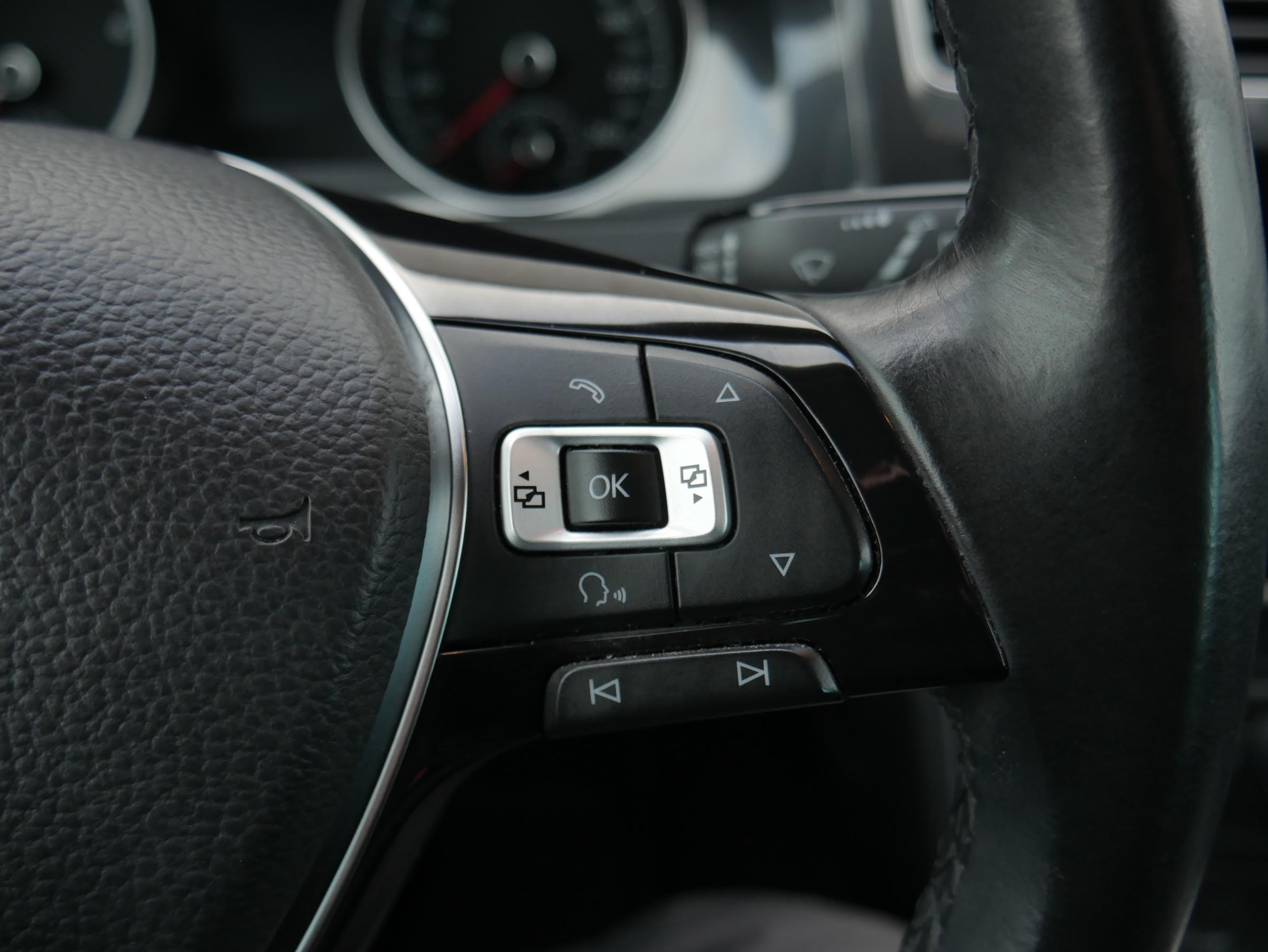 Volkswagen Golf, 2018 - pohled č. 13