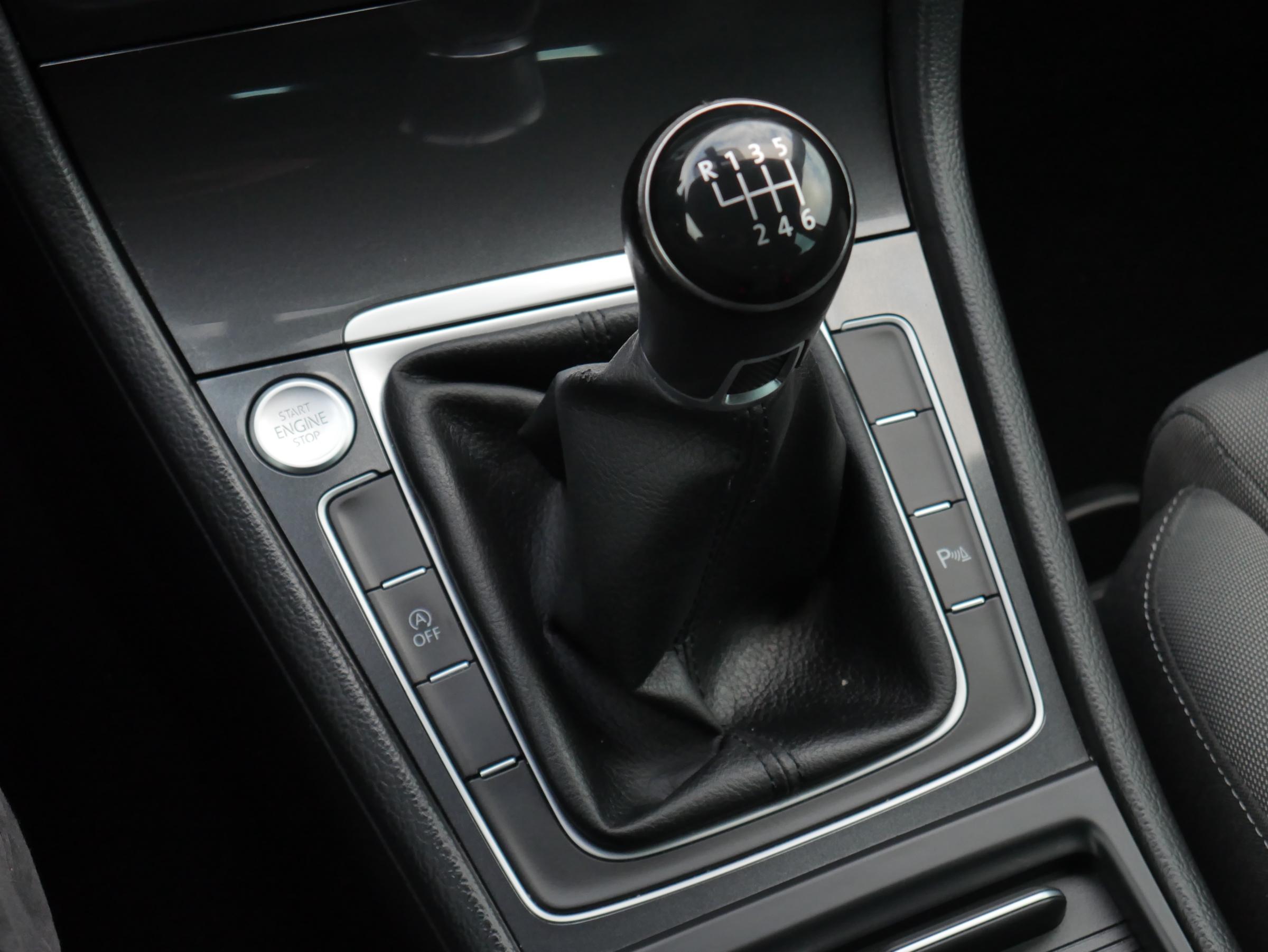 Volkswagen Golf, 2018 - pohled č. 15