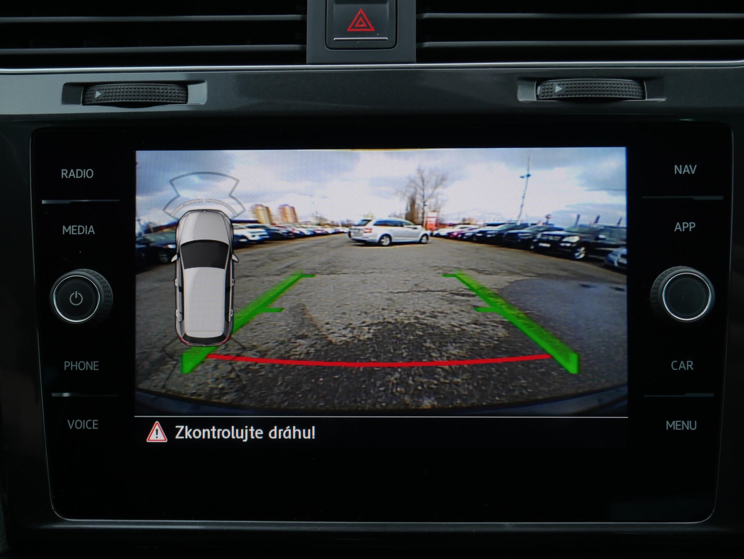 Volkswagen Golf, 2018 - pohled č. 20