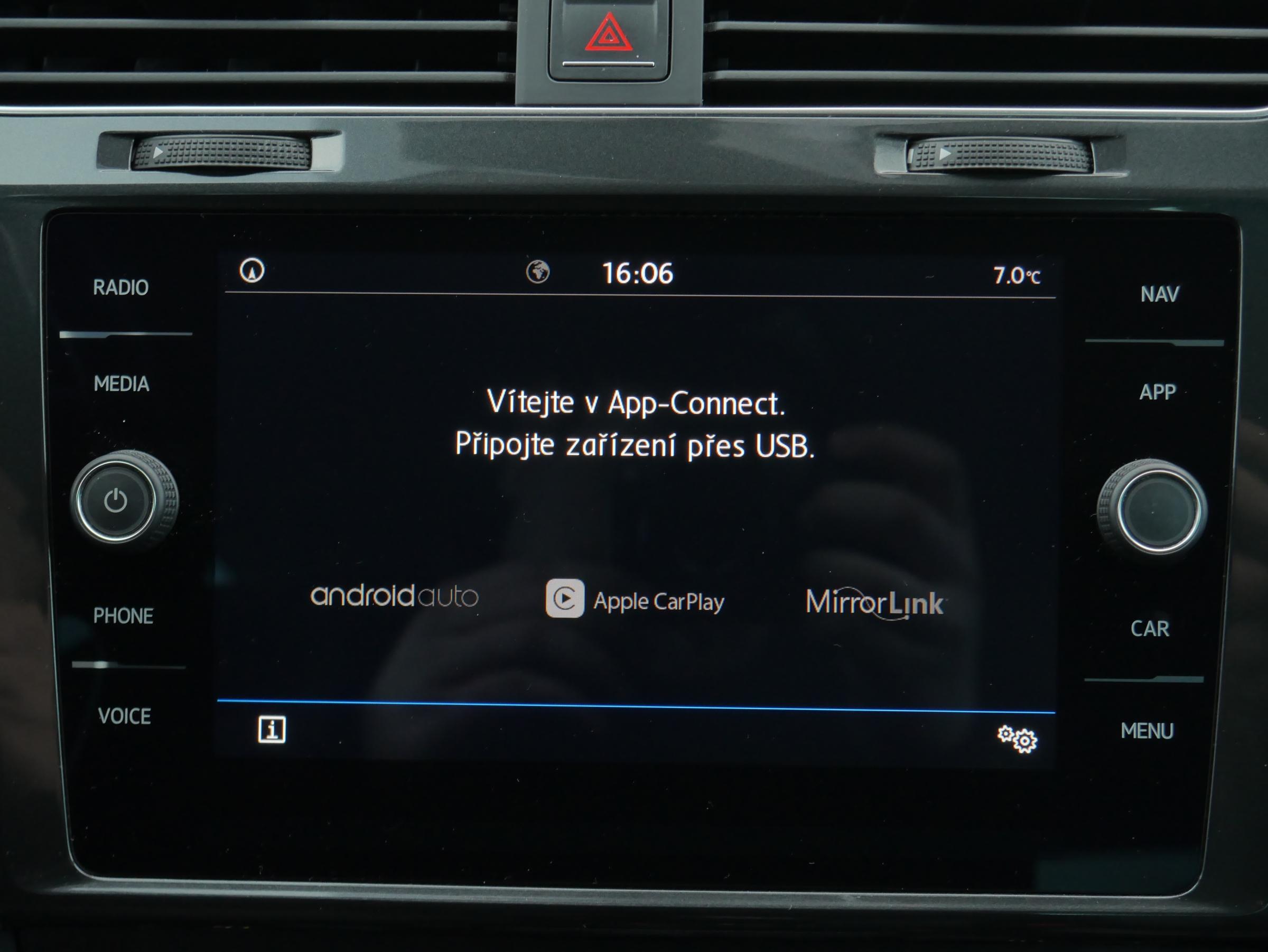 Volkswagen Golf, 2018 - pohled č. 21