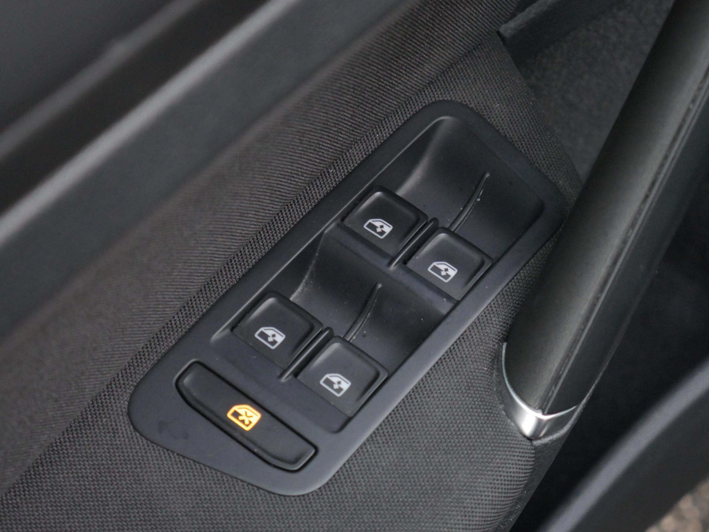 Volkswagen Golf, 2018 - pohled č. 22