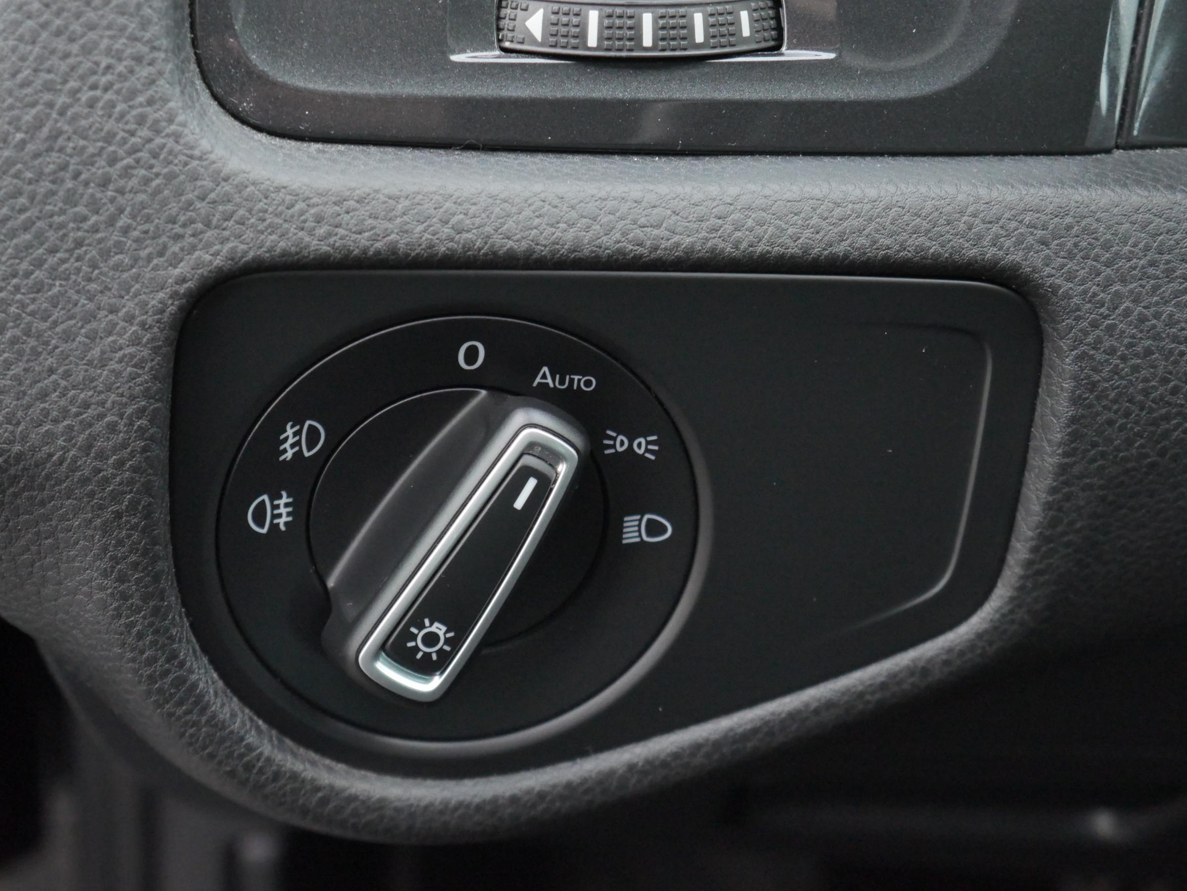 Volkswagen Golf, 2018 - pohled č. 24