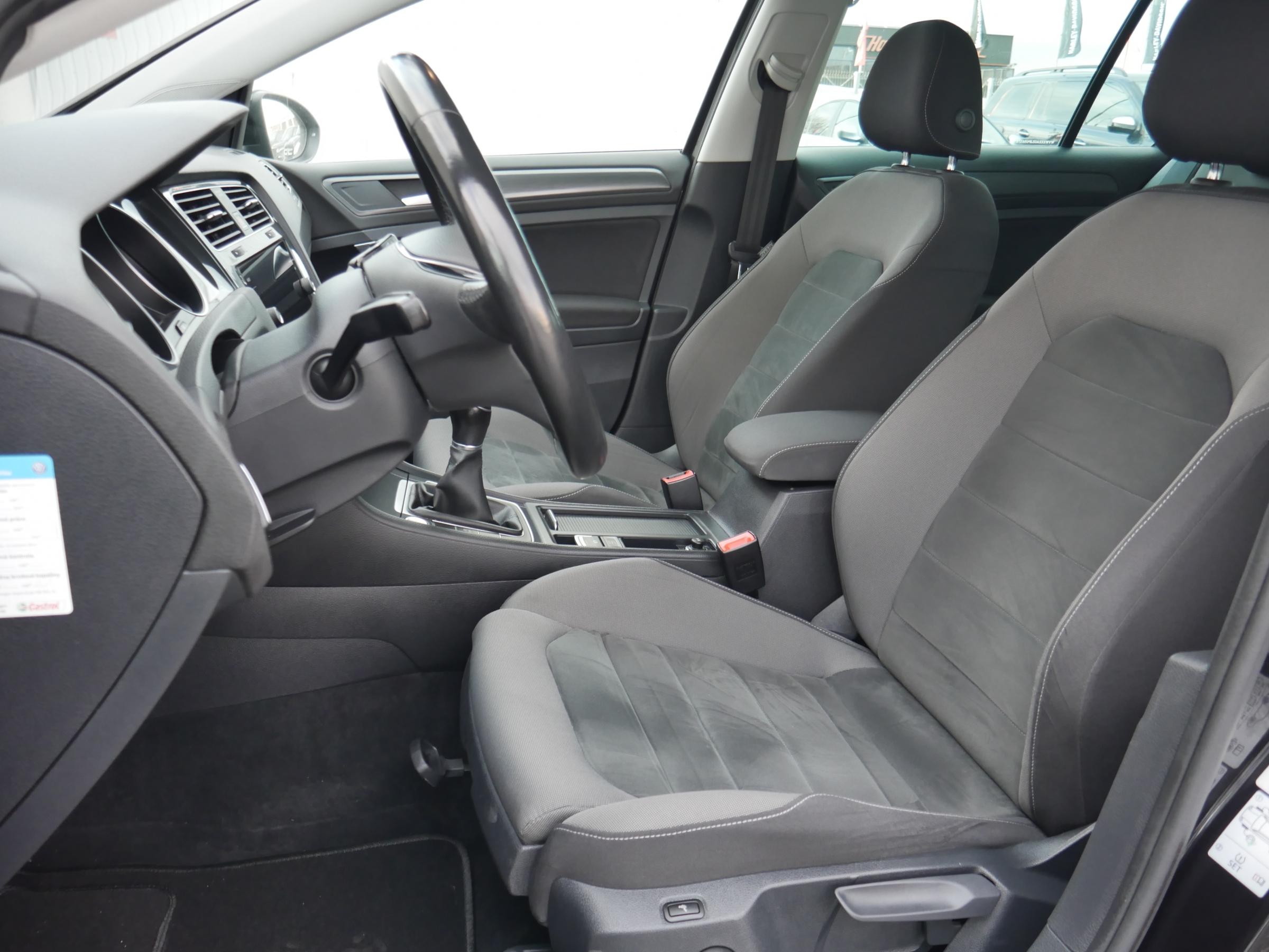 Volkswagen Golf, 2018 - pohled č. 9