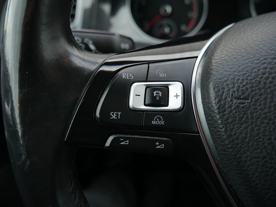 Volkswagen Golf 1.4 TSI 