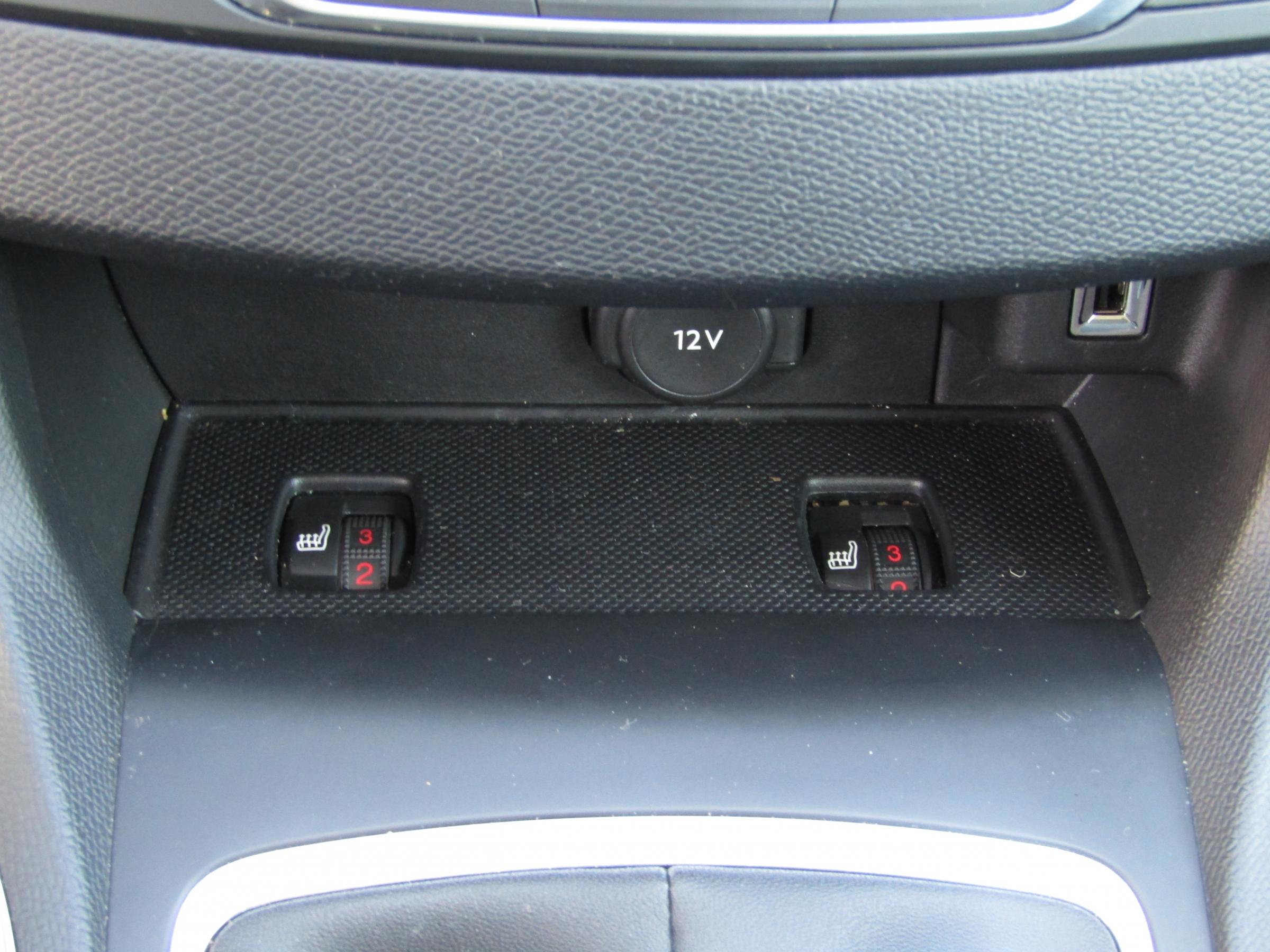 Peugeot 308, 2017 - pohled č. 12