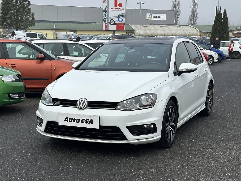 Volkswagen Golf 1.2TSI 