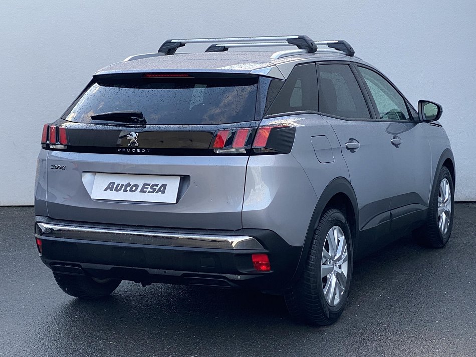 Peugeot 3008 1.2PT 