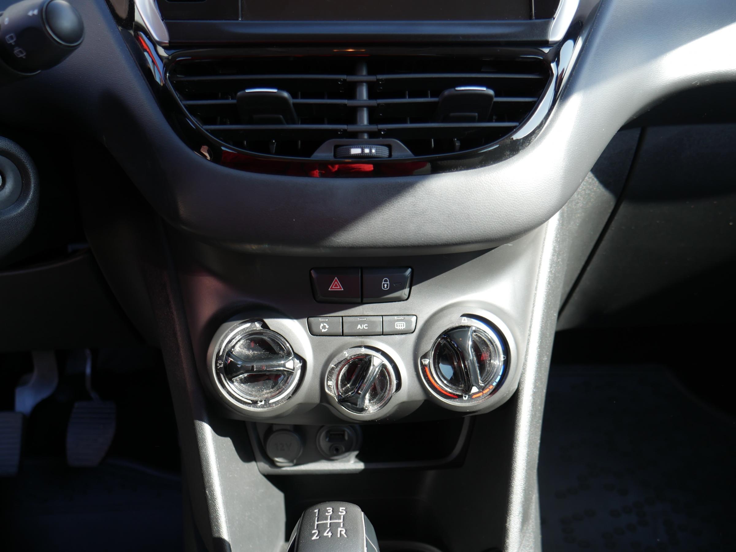 Peugeot 208, 2017 - pohled č. 13