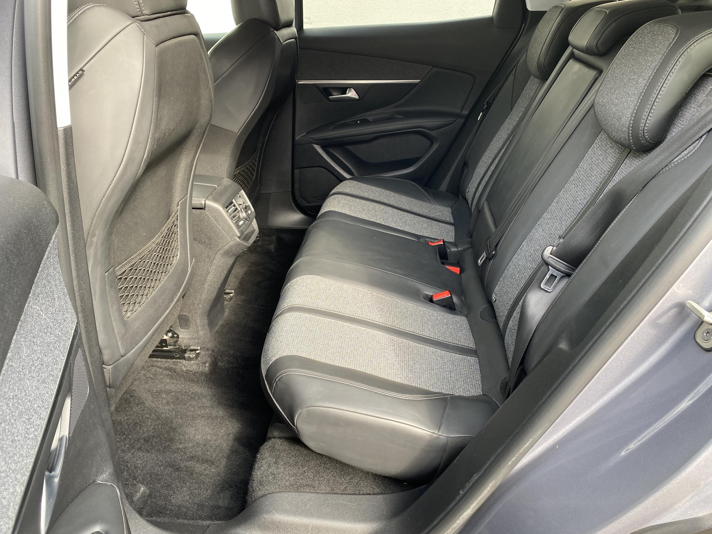 Peugeot 3008, 2018 - pohled č. 10