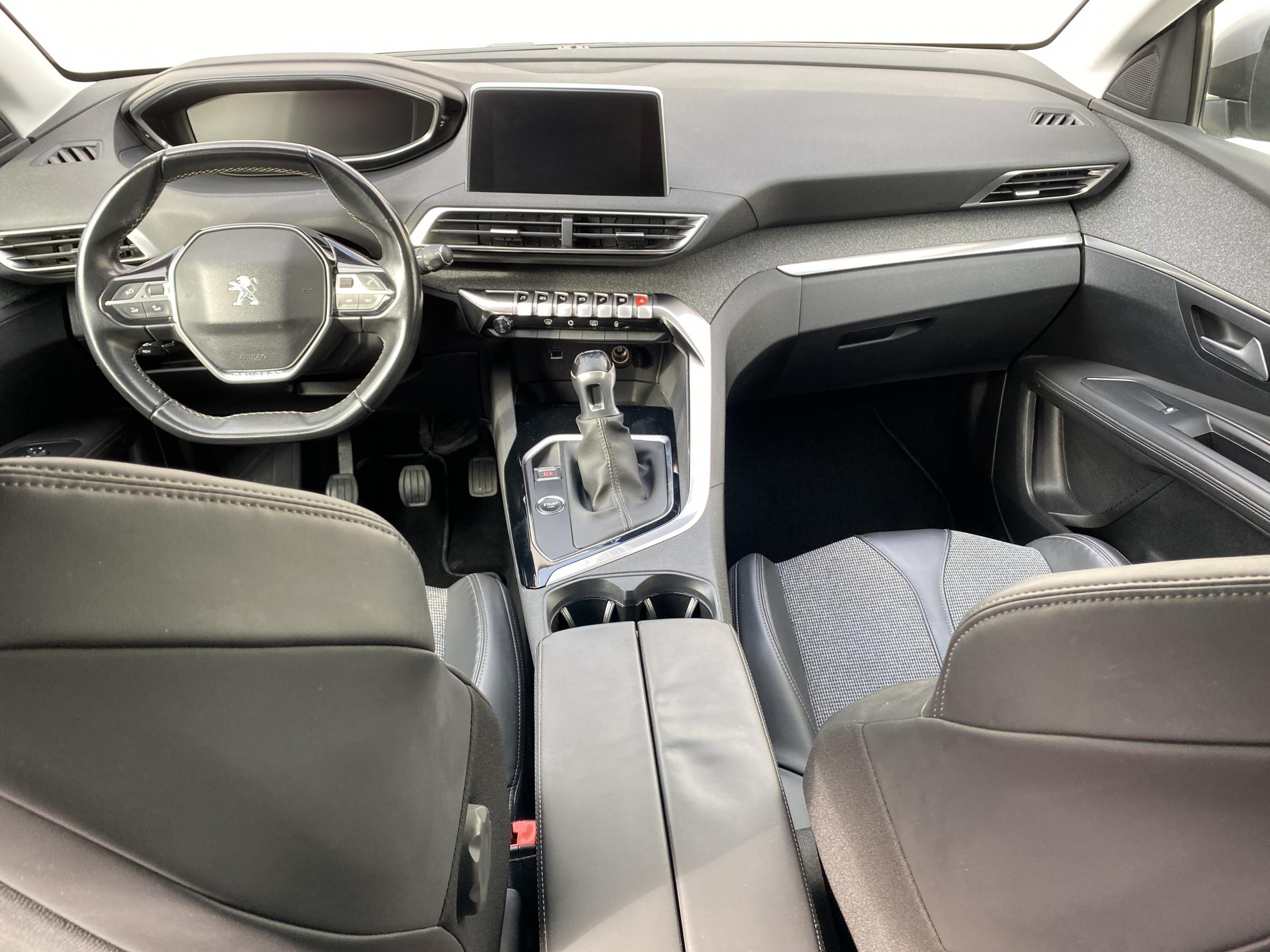 Peugeot 3008, 2018 - pohled č. 8