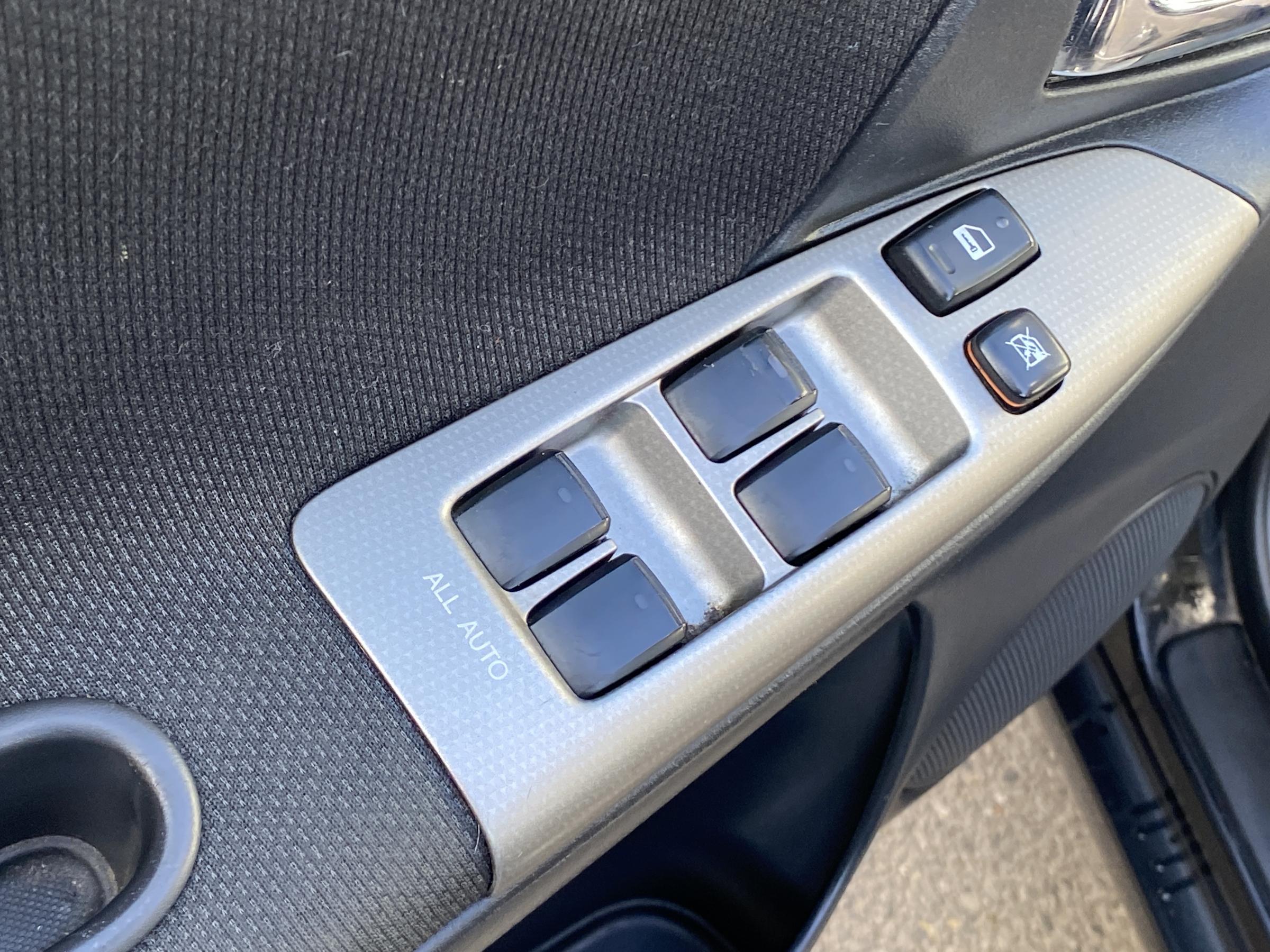 Toyota Corolla Verso, 2002 - pohled č. 11