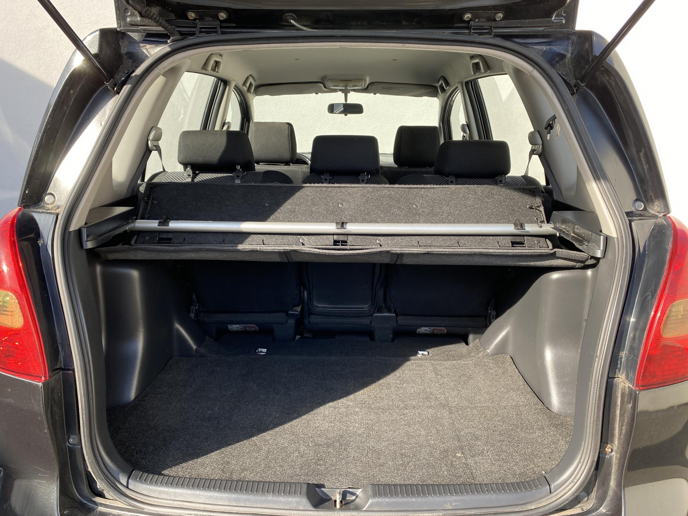 Toyota Corolla Verso, 2002 - pohled č. 7