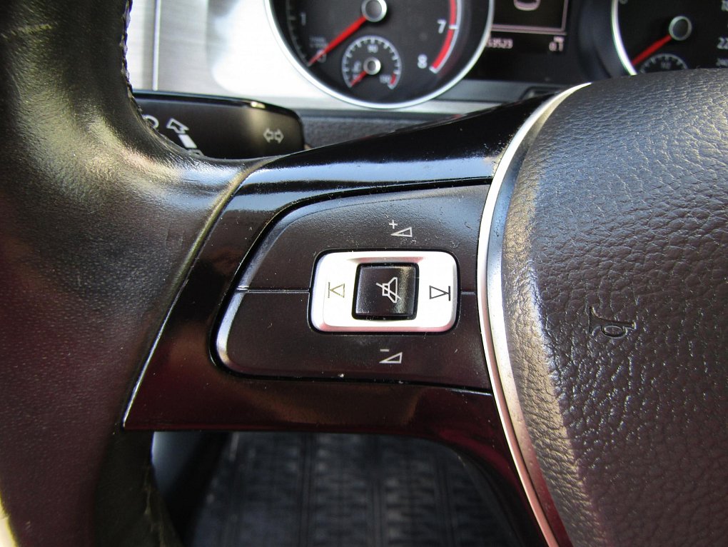 Volkswagen Golf 1.2 TSi Comfortline VII