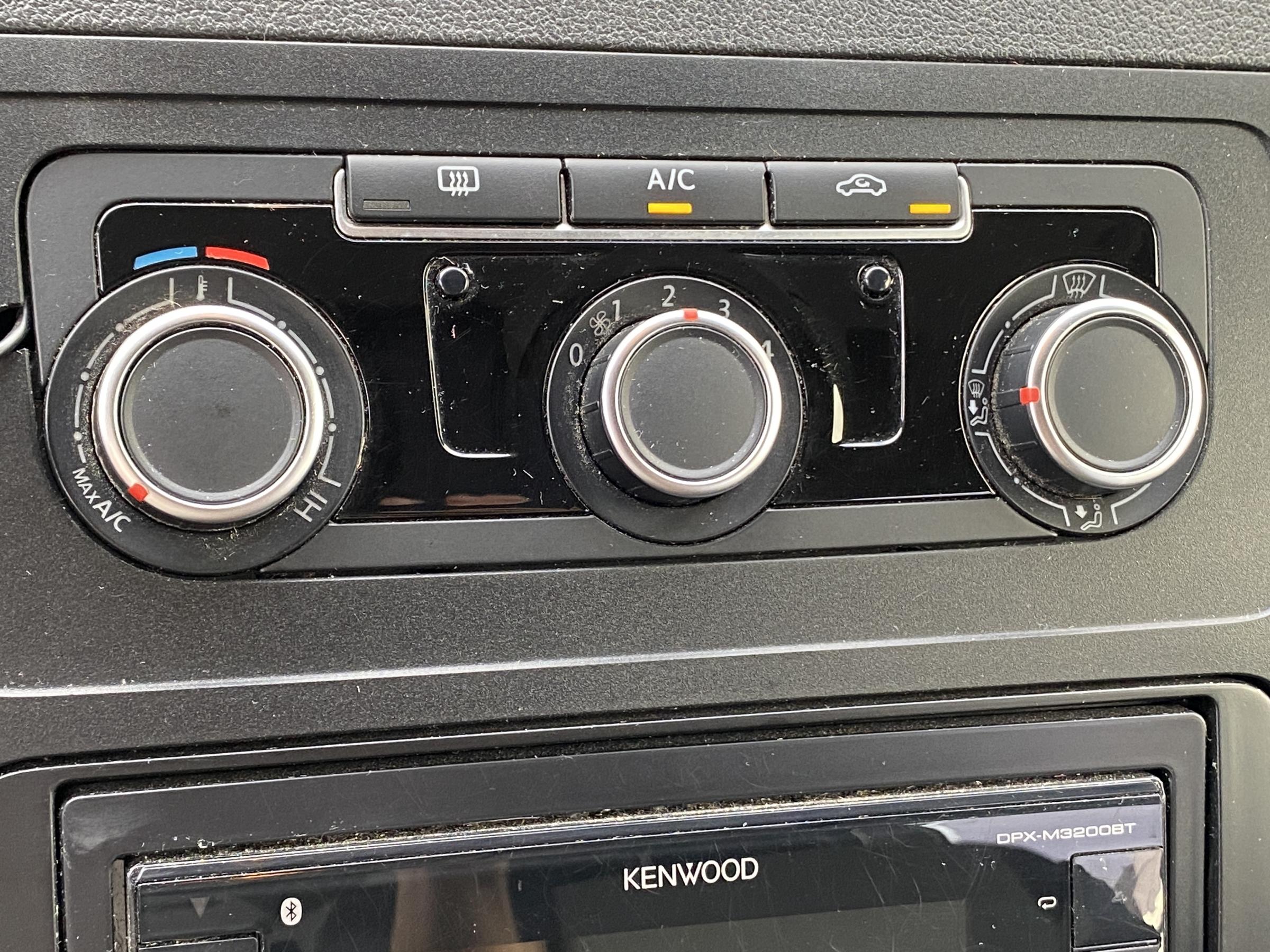 Volkswagen Caddy, 2014 - pohled č. 13