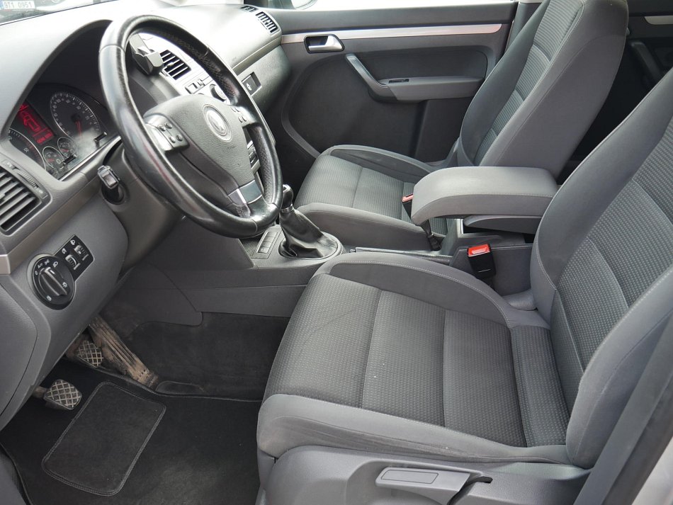 Volkswagen Touran 1.9 TDi 