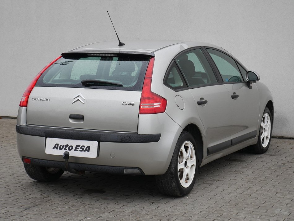 Citroën C4 1.4i 