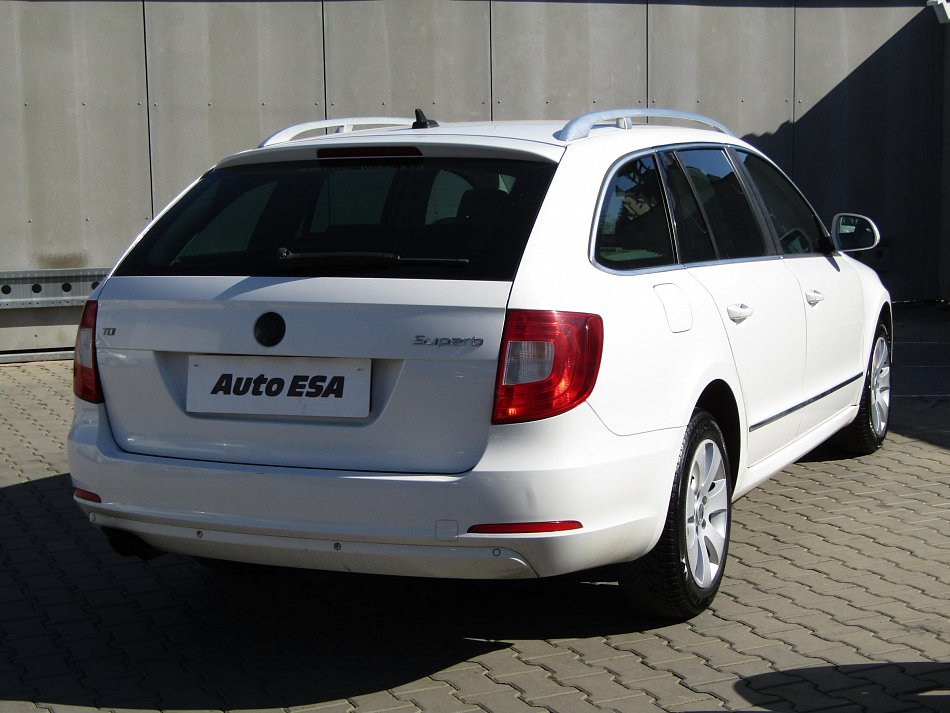 Škoda Superb II 2.0 TDi Elegance