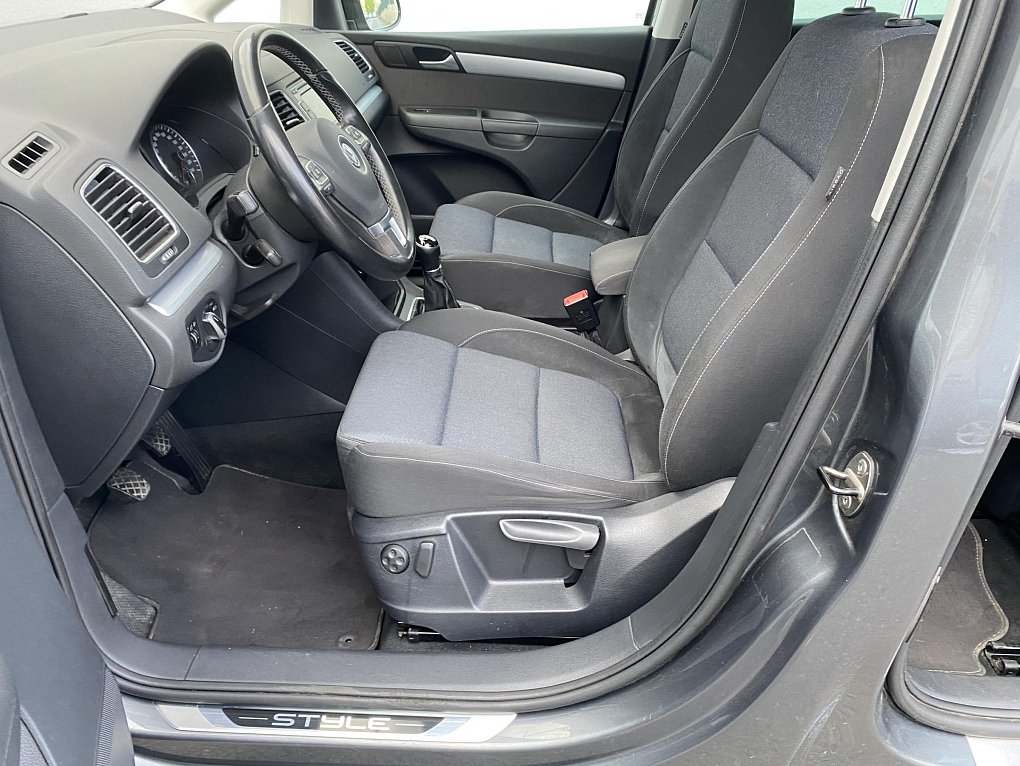 Volkswagen Sharan 2.0 TDi Style