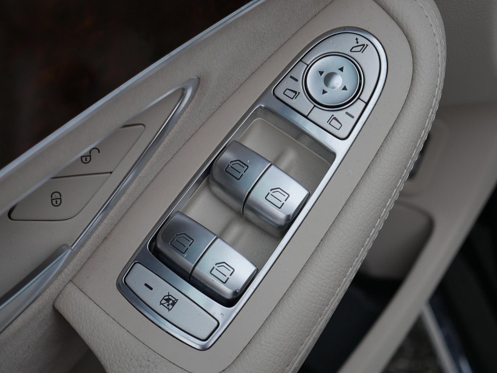 Mercedes-Benz Třída C 1.8i 