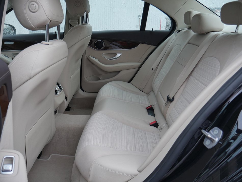 Mercedes-Benz Třída C 1.8i 