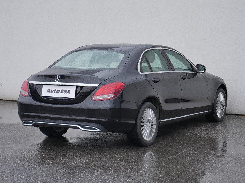 Mercedes-Benz Třída C 1.8i 