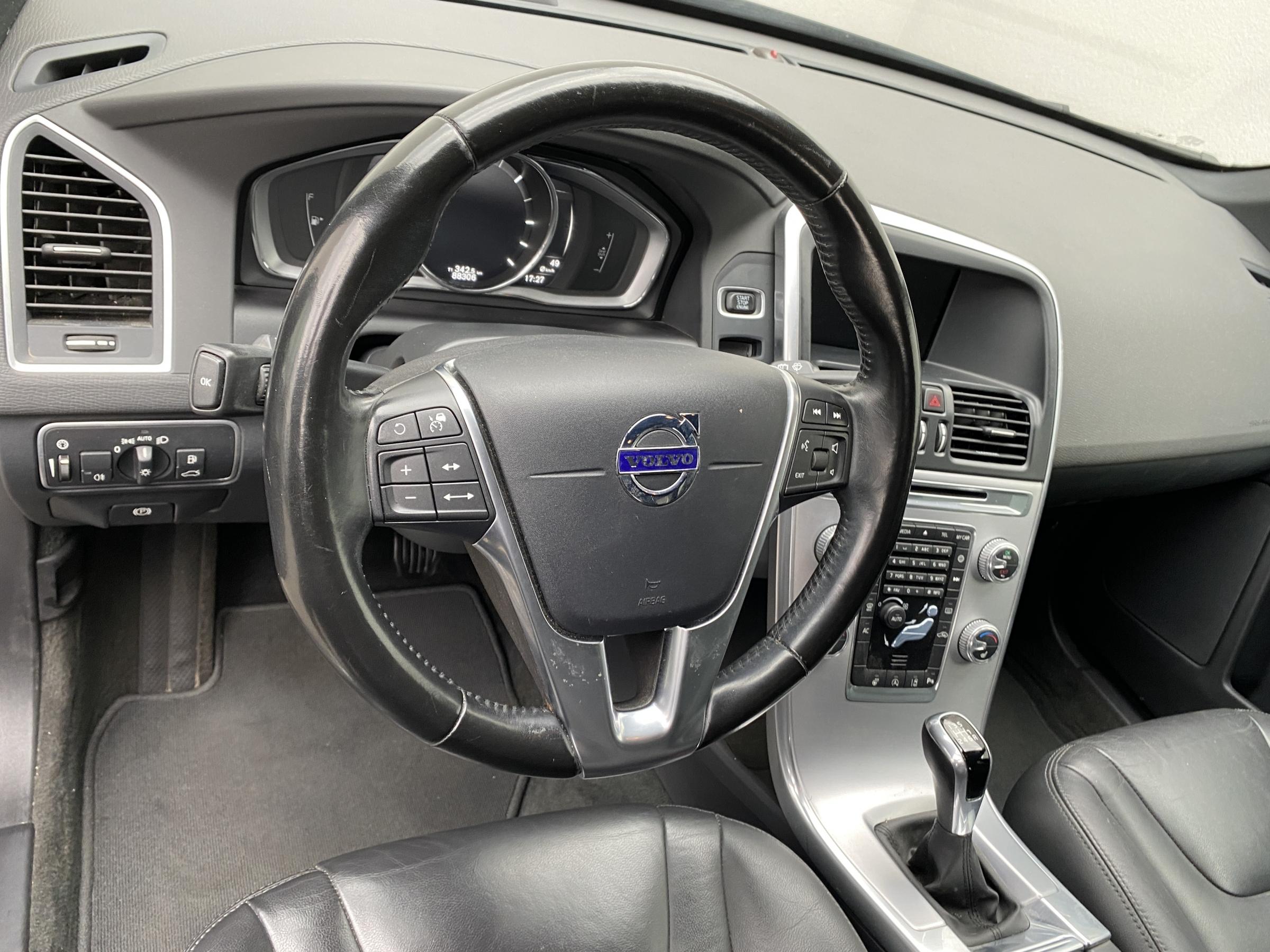 Volvo XC60, 2017 - pohled č. 13