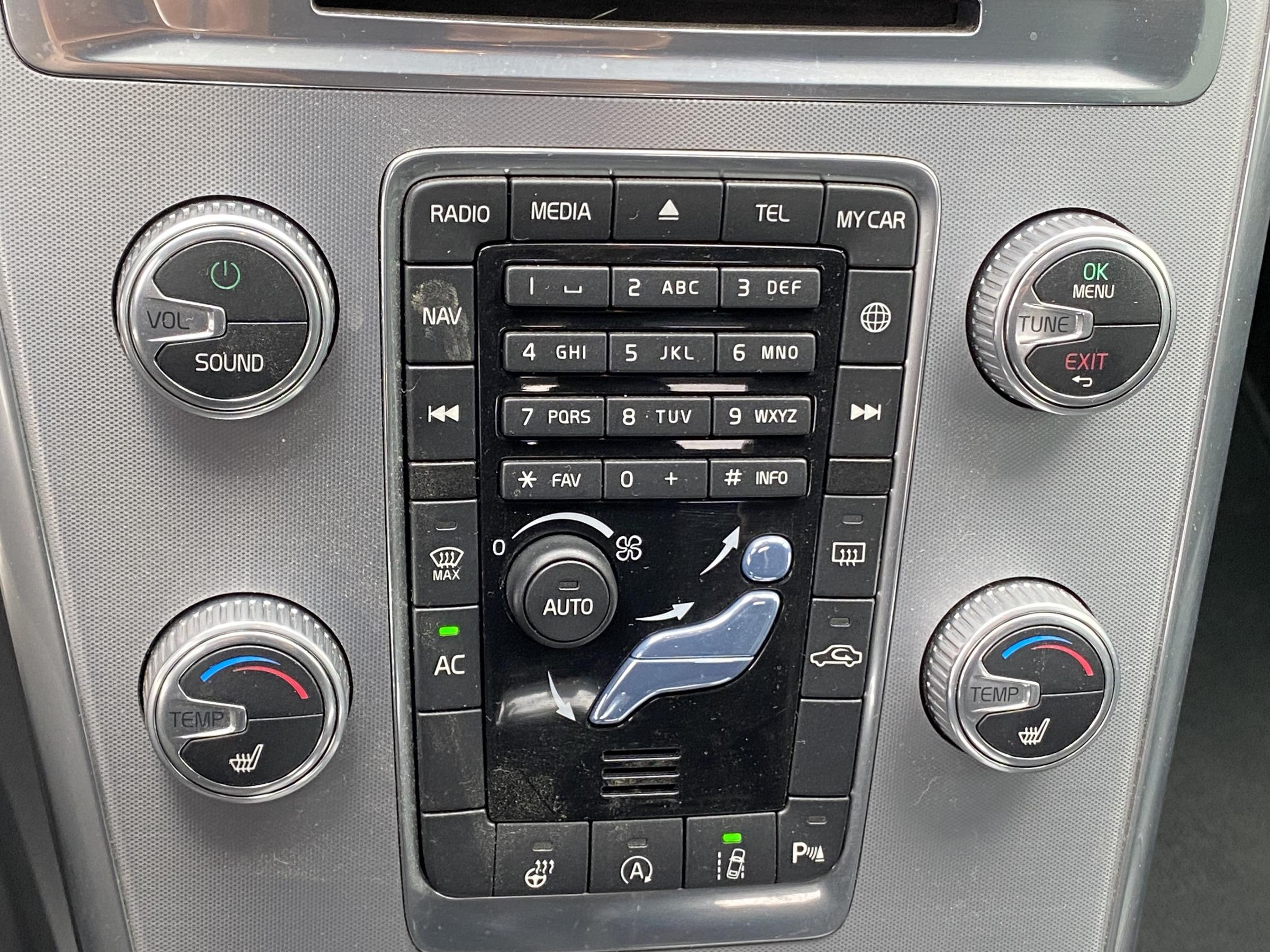 Volvo XC60, 2017 - pohled č. 15