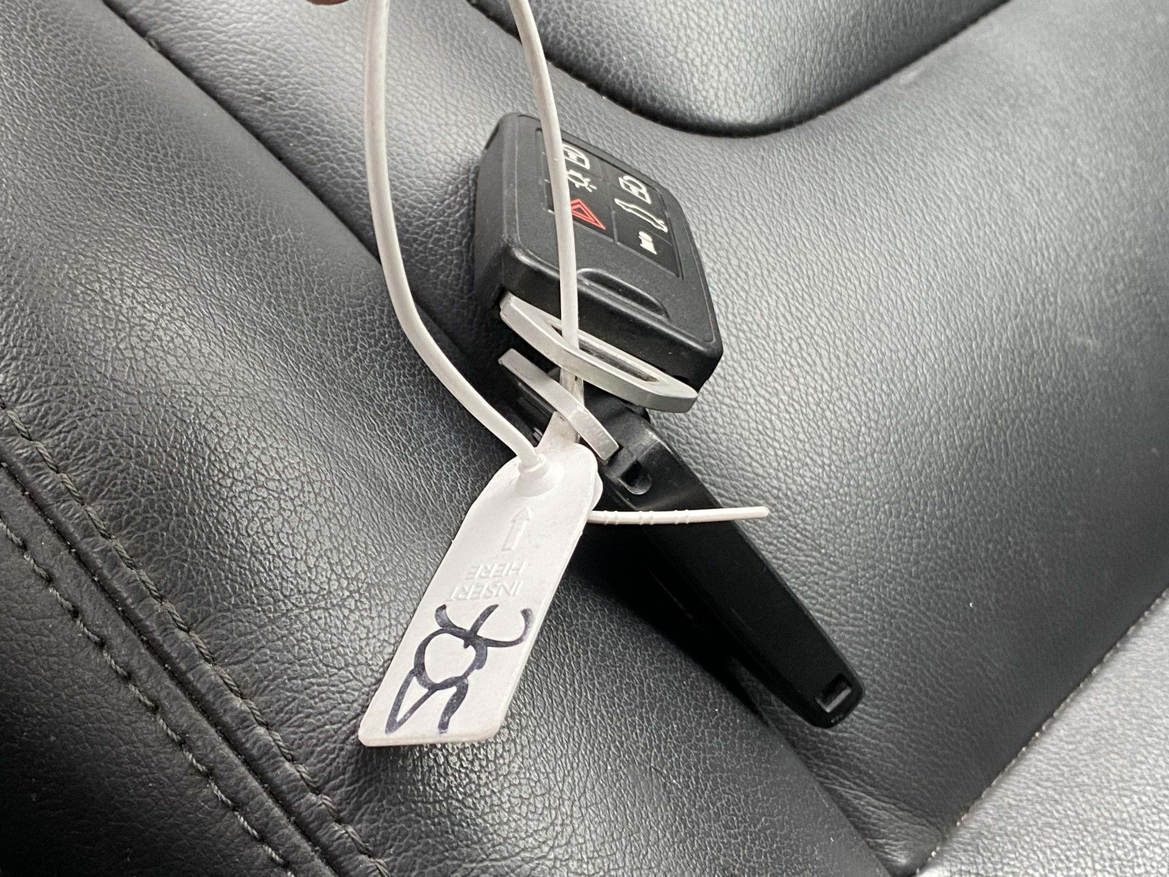 Volvo XC60, 2017 - pohled č. 19