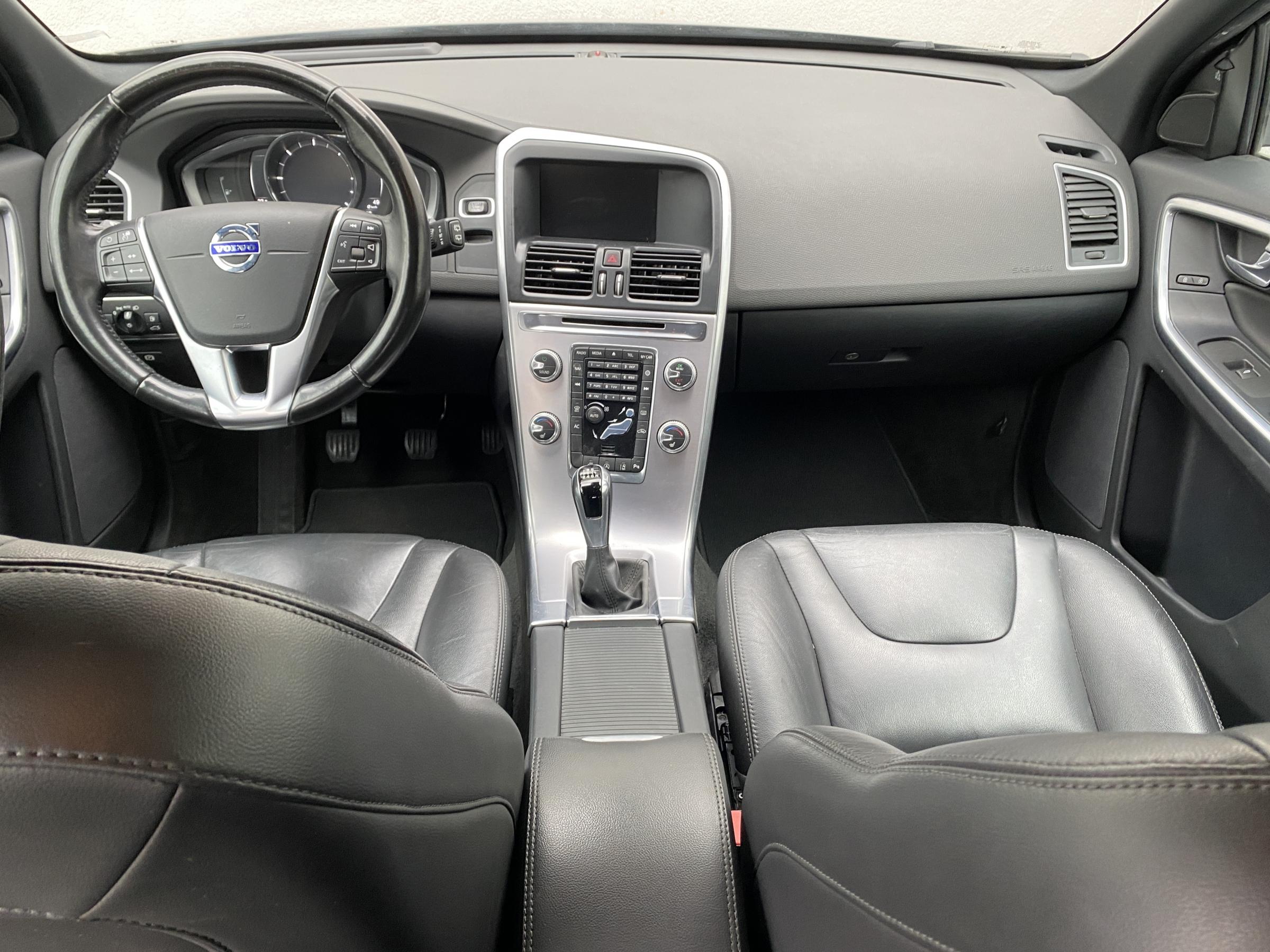 Volvo XC60, 2017 - pohled č. 8